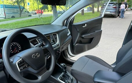 Hyundai Solaris II рестайлинг, 2021 год, 1 590 000 рублей, 18 фотография