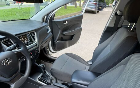 Hyundai Solaris II рестайлинг, 2021 год, 1 590 000 рублей, 15 фотография