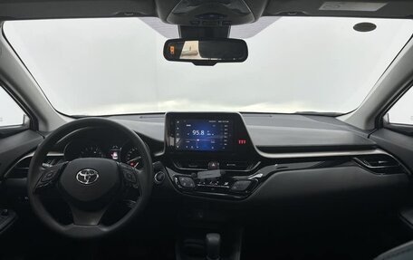 Toyota C-HR I рестайлинг, 2022 год, 1 999 999 рублей, 10 фотография