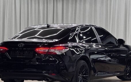 Toyota Camry, 2018 год, 2 300 000 рублей, 4 фотография