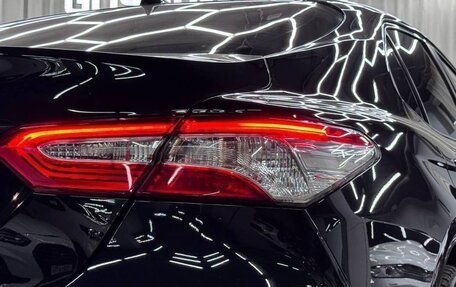Toyota Camry, 2018 год, 2 300 000 рублей, 3 фотография