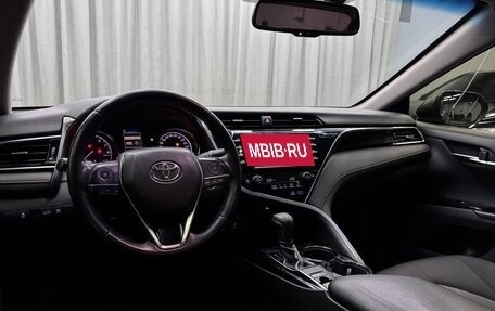 Toyota Camry, 2018 год, 2 300 000 рублей, 7 фотография