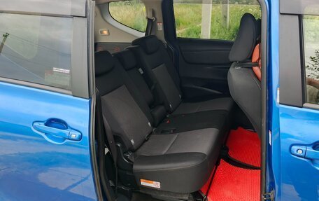 Toyota Sienta II, 2019 год, 1 450 000 рублей, 8 фотография