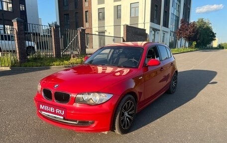 BMW 1 серия, 2009 год, 735 000 рублей, 2 фотография