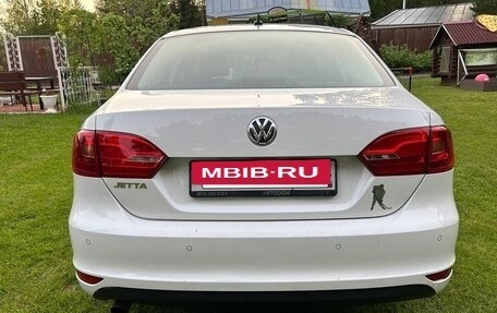 Volkswagen Jetta VI, 2014 год, 990 000 рублей, 3 фотография
