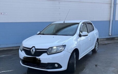 Renault Logan II, 2015 год, 450 000 рублей, 2 фотография