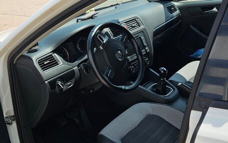 Volkswagen Jetta VI, 2012 год, 1 399 000 рублей, 2 фотография