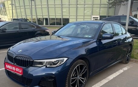 BMW 3 серия, 2020 год, 3 100 000 рублей, 2 фотография