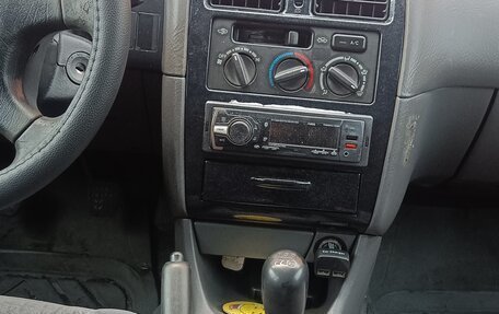 Toyota Avensis III рестайлинг, 2000 год, 170 000 рублей, 4 фотография