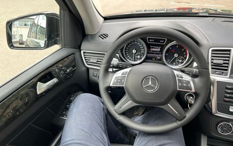 Mercedes-Benz GL-Класс, 2015 год, 3 100 000 рублей, 29 фотография