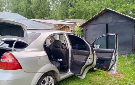 Chevrolet Aveo III, 2011 год, 300 000 рублей, 2 фотография