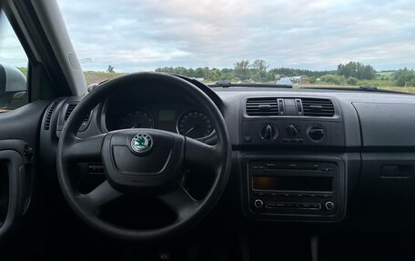 Skoda Fabia II, 2010 год, 360 000 рублей, 4 фотография
