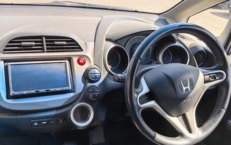 Honda Fit III, 2010 год, 870 000 рублей, 3 фотография