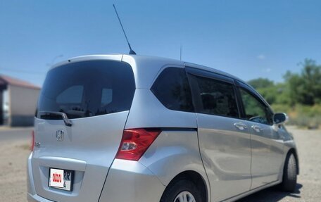 Honda Freed I, 2010 год, 800 000 рублей, 6 фотография