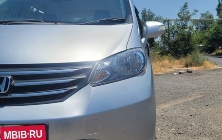 Honda Freed I, 2010 год, 800 000 рублей, 20 фотография