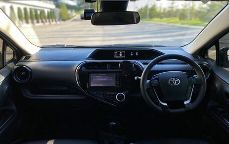 Toyota Aqua I, 2018 год, 1 375 000 рублей, 3 фотография