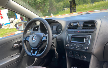 Volkswagen Polo VI (EU Market), 2015 год, 945 000 рублей, 17 фотография