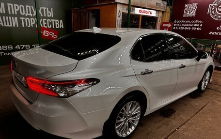 Toyota Camry, 2018 год, 2 450 000 рублей, 8 фотография