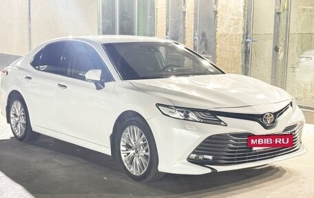 Toyota Camry, 2018 год, 2 450 000 рублей, 2 фотография