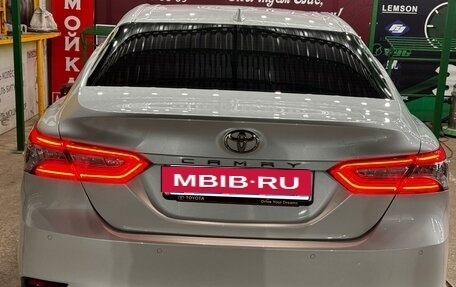 Toyota Camry, 2018 год, 2 450 000 рублей, 7 фотография