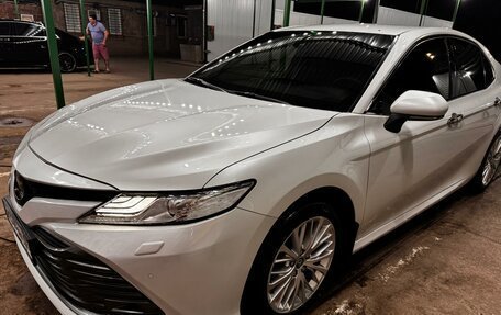Toyota Camry, 2018 год, 2 450 000 рублей, 13 фотография