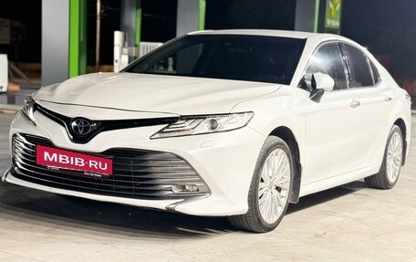 Toyota Camry, 2018 год, 2 450 000 рублей, 17 фотография