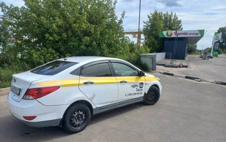 Hyundai Solaris II рестайлинг, 2013 год, 450 000 рублей, 4 фотография