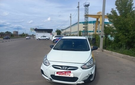 Hyundai Solaris II рестайлинг, 2013 год, 450 000 рублей, 7 фотография