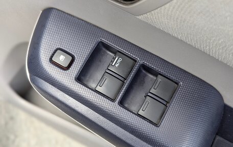 Honda Insight II рестайлинг, 2009 год, 750 000 рублей, 11 фотография