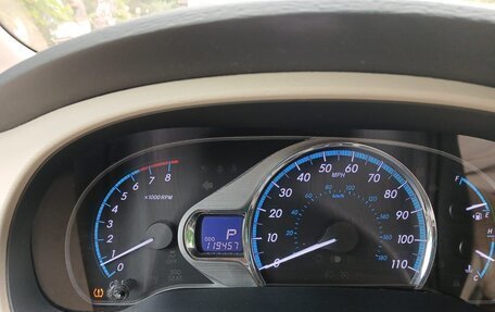 Toyota Sienna III, 2010 год, 2 250 000 рублей, 10 фотография