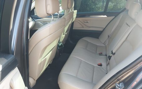 BMW 5 серия, 2011 год, 1 300 000 рублей, 6 фотография