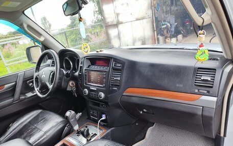 Mitsubishi Pajero IV, 2008 год, 1 990 000 рублей, 9 фотография