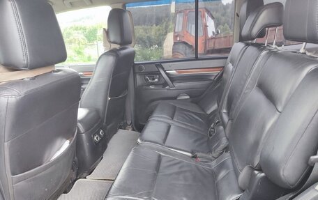Mitsubishi Pajero IV, 2008 год, 1 990 000 рублей, 12 фотография