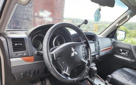 Mitsubishi Pajero IV, 2008 год, 1 990 000 рублей, 7 фотография