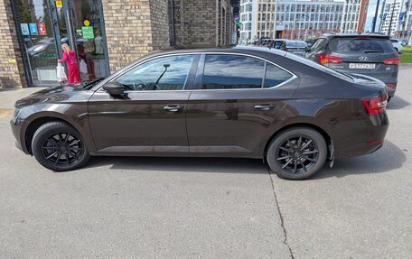 Skoda Superb III рестайлинг, 2016 год, 1 600 000 рублей, 2 фотография