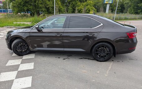Skoda Superb III рестайлинг, 2016 год, 1 600 000 рублей, 13 фотография