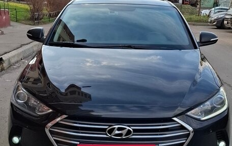 Hyundai Elantra VI рестайлинг, 2018 год, 1 600 000 рублей, 7 фотография
