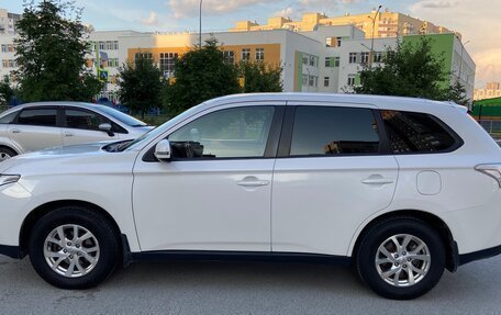 Mitsubishi Outlander III рестайлинг 3, 2012 год, 1 600 000 рублей, 6 фотография