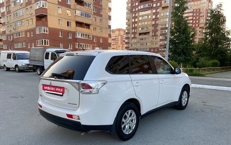 Mitsubishi Outlander III рестайлинг 3, 2012 год, 1 600 000 рублей, 7 фотография