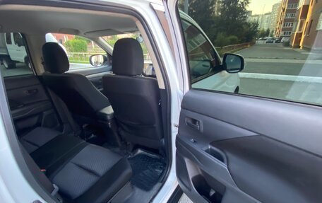 Mitsubishi Outlander III рестайлинг 3, 2012 год, 1 600 000 рублей, 13 фотография