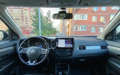 Mitsubishi Outlander III рестайлинг 3, 2012 год, 1 600 000 рублей, 14 фотография