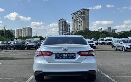Toyota Camry, 2018 год, 2 540 000 рублей, 6 фотография