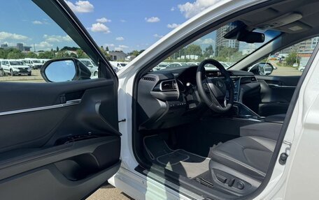 Toyota Camry, 2018 год, 2 540 000 рублей, 10 фотография