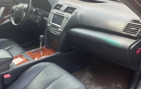 Toyota Camry, 2011 год, 2 100 000 рублей, 7 фотография