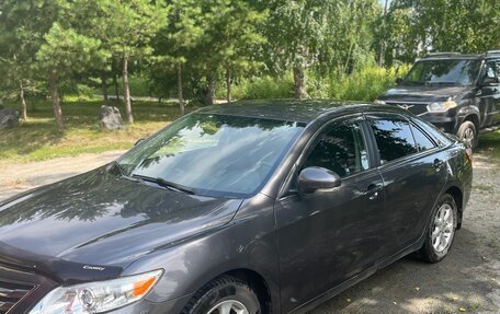 Toyota Camry, 2011 год, 2 100 000 рублей, 2 фотография