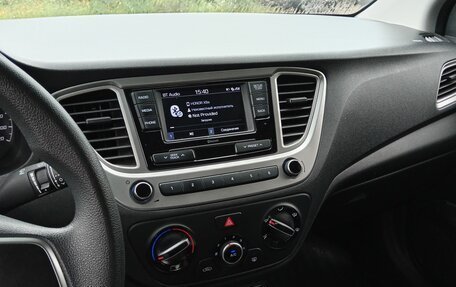 Hyundai Solaris II рестайлинг, 2021 год, 1 800 000 рублей, 7 фотография