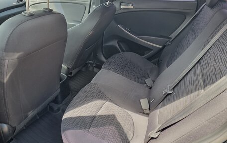 Hyundai Solaris II рестайлинг, 2015 год, 990 000 рублей, 8 фотография