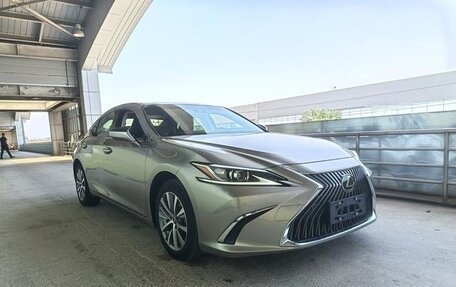 Lexus ES VII, 2021 год, 2 850 000 рублей, 4 фотография