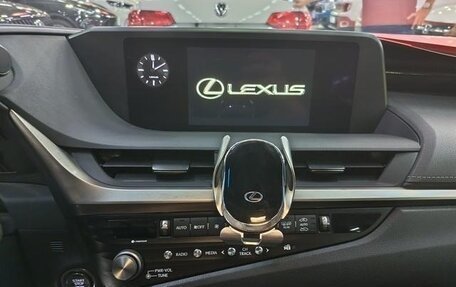 Lexus ES VII, 2021 год, 2 850 000 рублей, 10 фотография