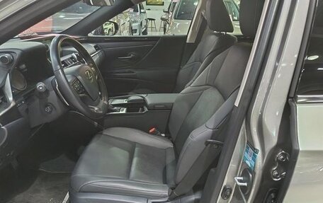 Lexus ES VII, 2021 год, 2 850 000 рублей, 13 фотография